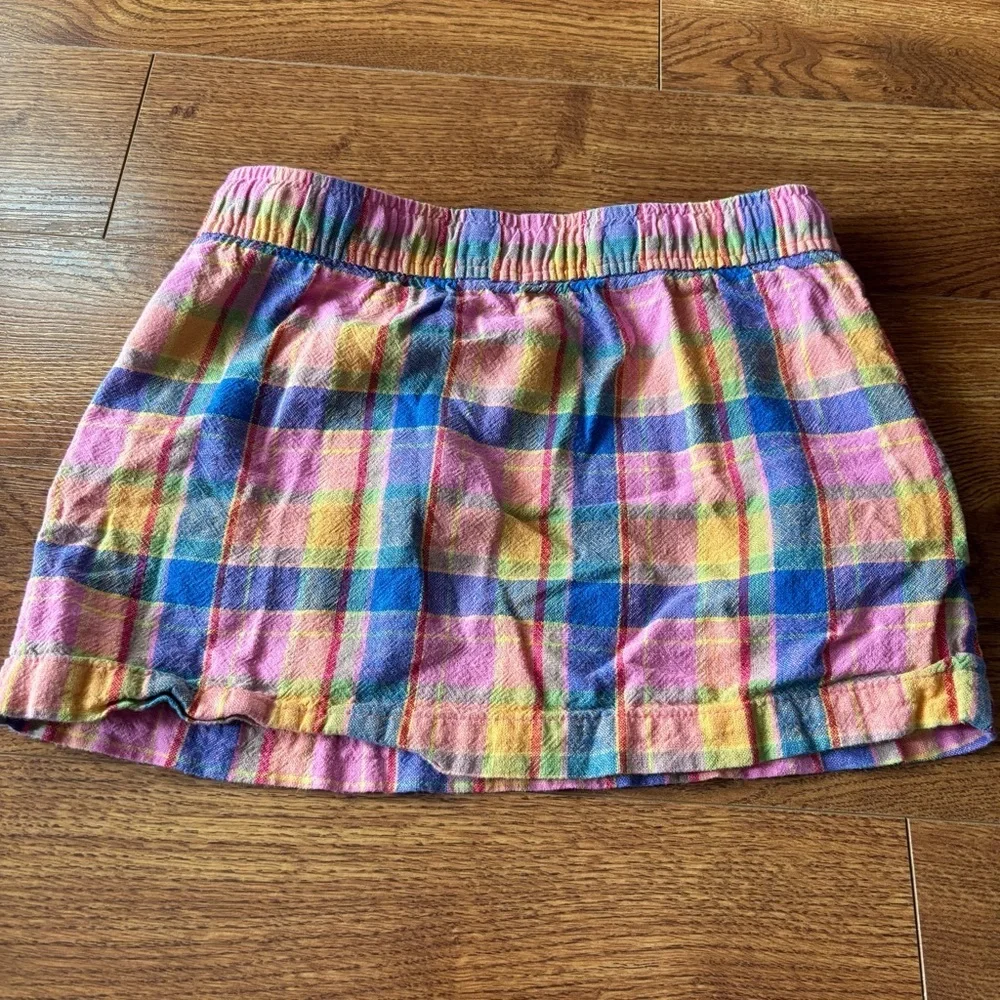 Old Navy Multicolor Plaid Skirt in size M